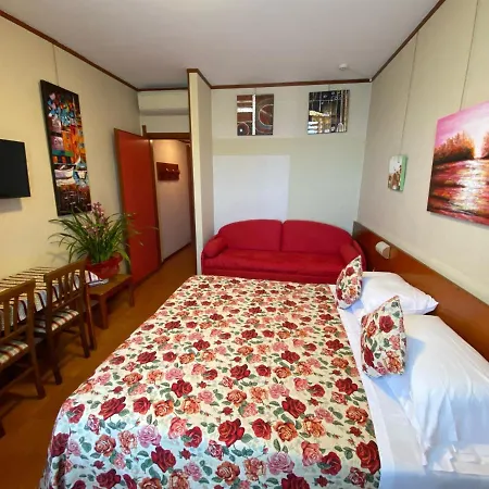 Hotel Grifone 2*